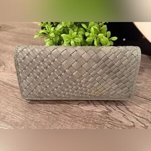 NWOT Braided Woven Green Leather Wallet With Credit Card Holders & ID Holder